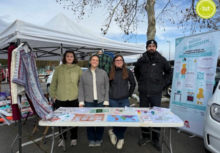 © Image du groupe du projet d'étude illustrant les organisatrices de la journée