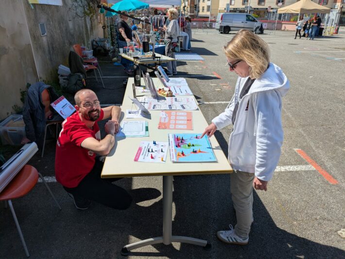 Image u stand de FNE et des jeux éducatifs proposés