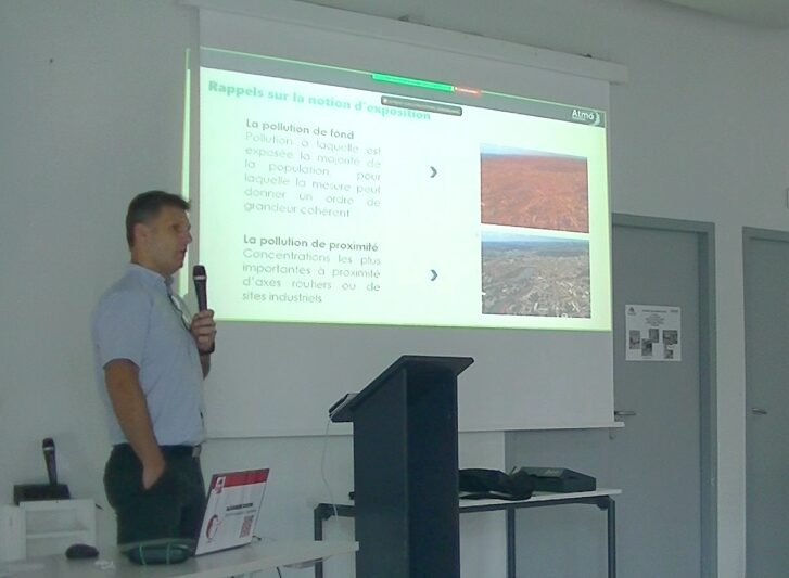 Pierre-Yves Robic, directeur adjoint de Atmo Occitanie en pleine présentation