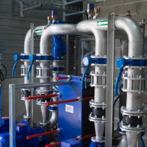Canalisations et équipements d'un réseau de distribution d'eau potable.